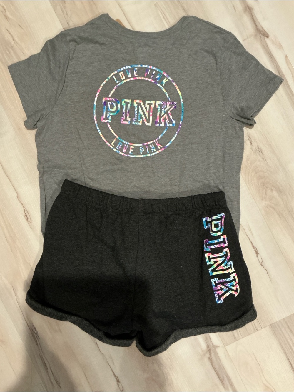 NEW VICTORIAS SECRET PINK RARE BOYFRIEND SHORTS & TEE SHIRT SET